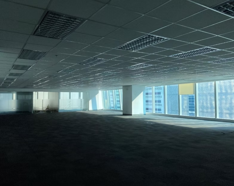 Traditional Office – Unit 2 and Unit 3 – 24th Floor – Tower 6789