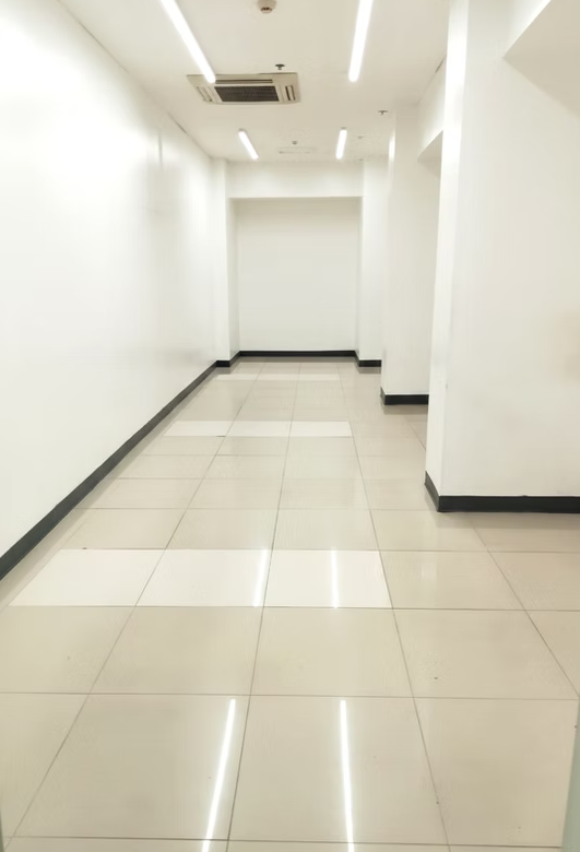 Traditional Office – Ayala Side – 4th Floor – Keyland Building