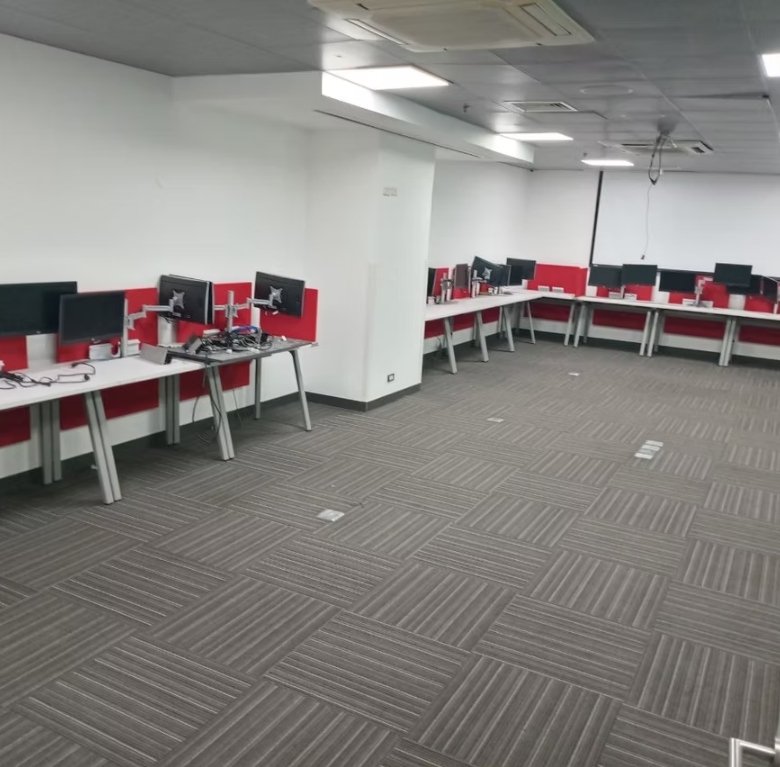 Traditional Office – Whole Floor – 9th Floor – Aeon Center