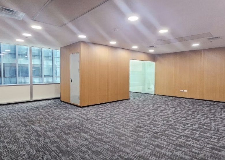 Traditional Office – Unit 1205 – 12th Floor – One World Place