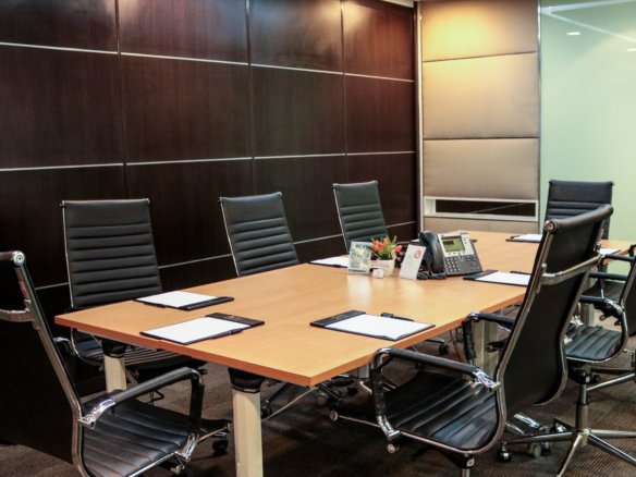 Serviced Office – 10th Floor – Unit 1 – Fort Legend Tower