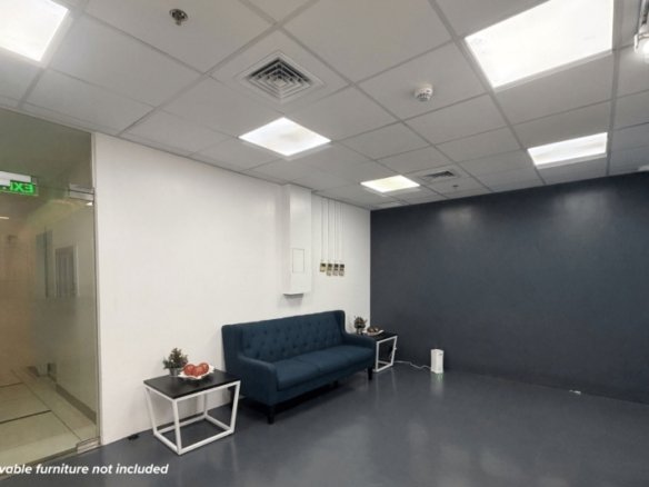 Traditional Office – 1701 – 17th Floor – One World Place