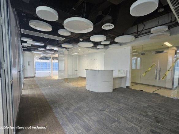Traditional Office – 2103-2105 – 21st Floor – One World Place