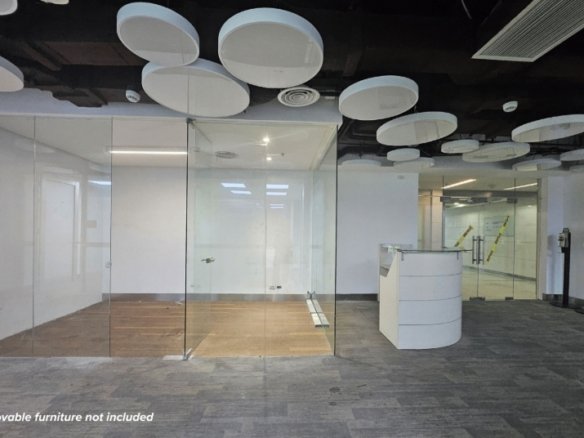 Traditional Office – 2103-2105 – 21st Floor – One World Place