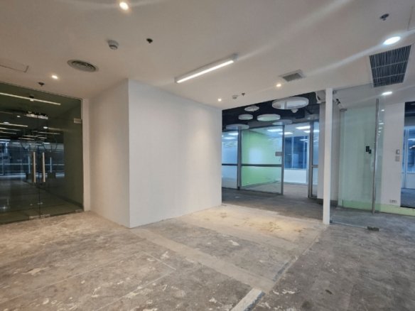 Traditional Office – 2103-2105 – 21st Floor – One World Place