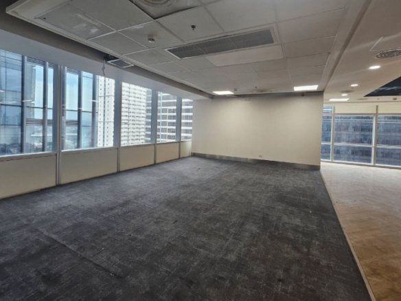 Traditional Office – 2103-2105 – 21st Floor – One World Place