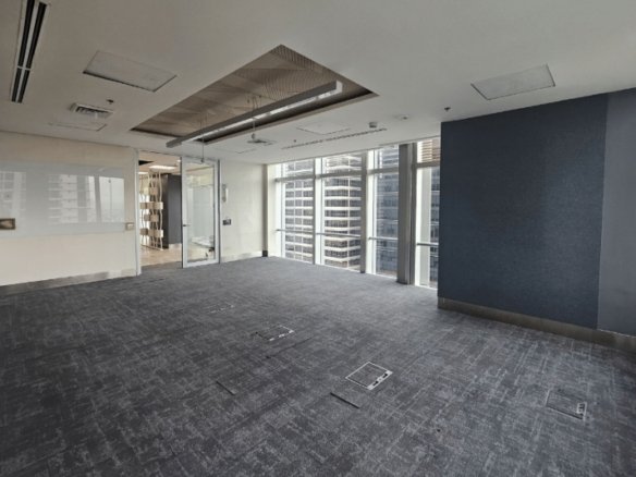 Traditional Office – 2103-2105 – 21st Floor – One World Place