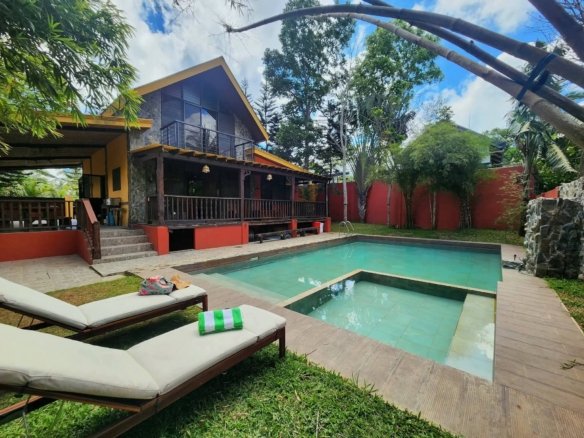 Residential with Income – For Sale – Vacation Home – Cavite – Cavite City – Barangay Amadeo