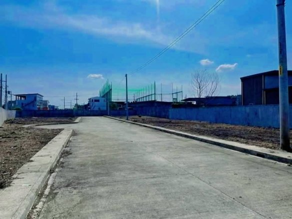 Commercial Land – McArthur Highway