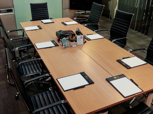 Serviced Office – 10th floor – Suite 4/5 – Fort Legend Tower