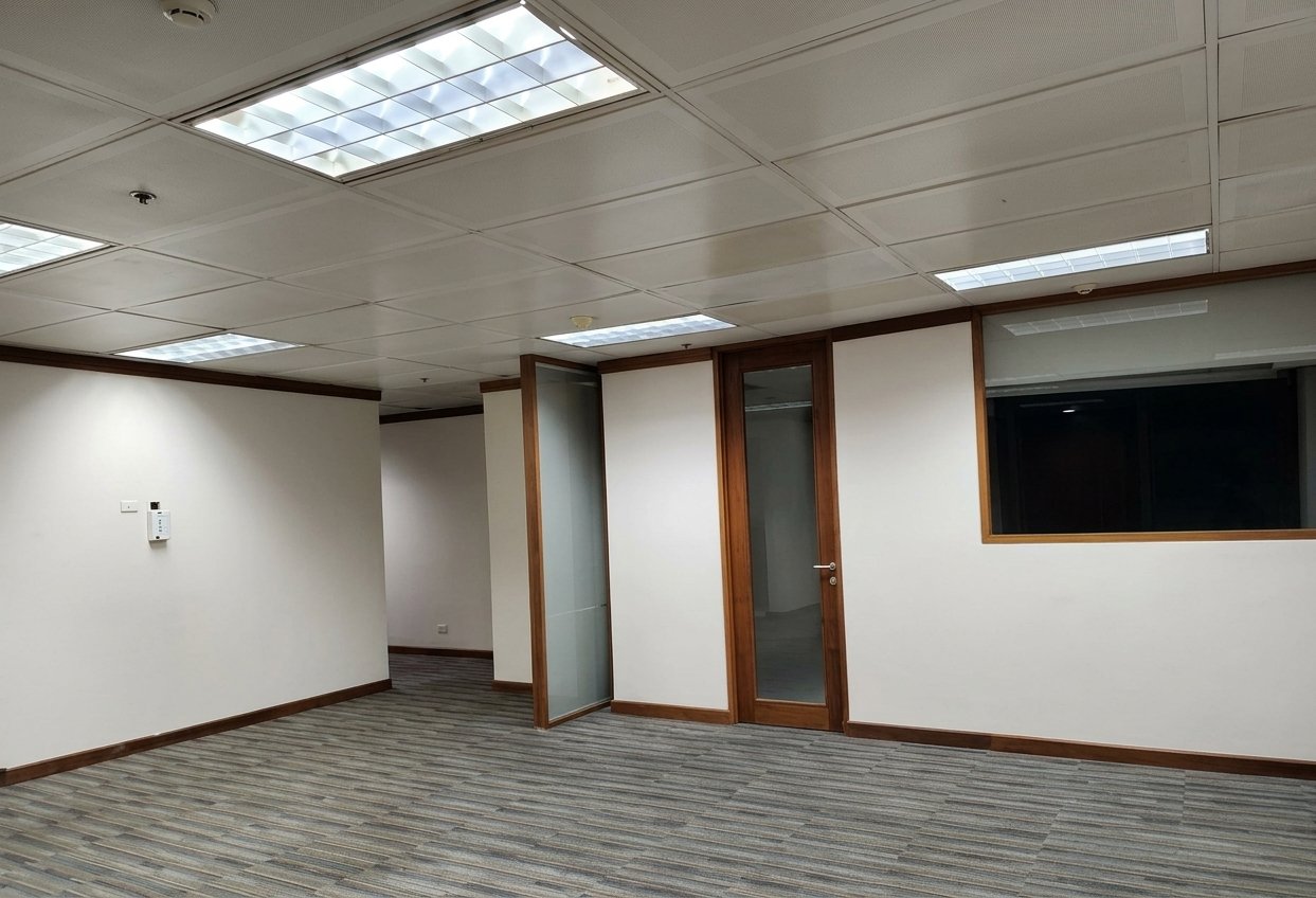 Fitted Office Space For Rent / Lease - GT International Tower Ayala Avenue Makati City GT Tower