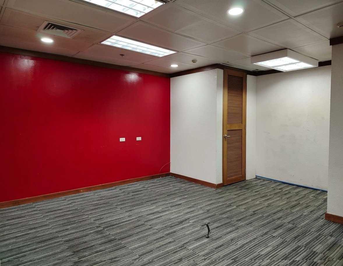 Fitted Office Space For Rent / Lease - GT International Tower Ayala Avenue Makati City GT Tower